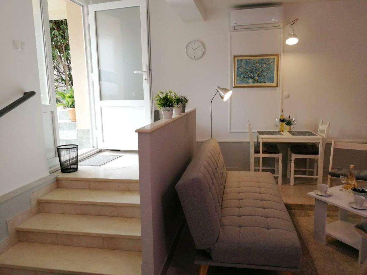 Unka Apartment